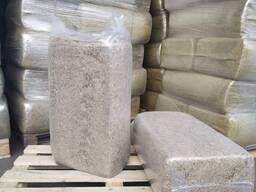 Flax fire bedding for horses