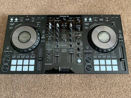Pioneer DJ DDJ-800 2-channel rekordbox dj controller with integrated mixer