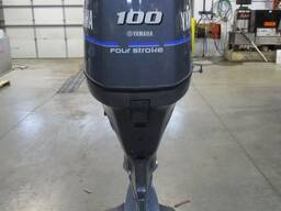 Подвесной двигатель Yamaha 80HP ,100HP,150HP 4-тактный